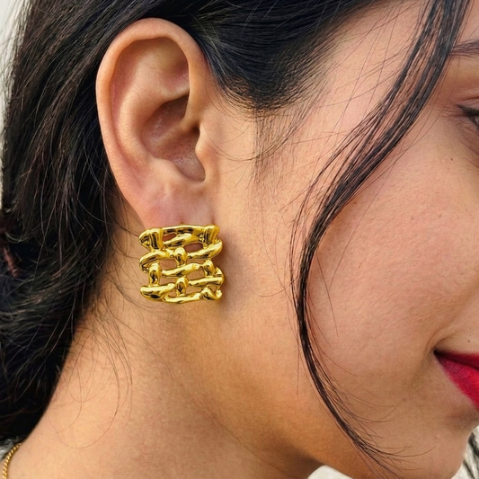 Modern Geometric Knotted Gold Stud Earrings – Anti Tarnish, Lightweight & Skin-Friendly