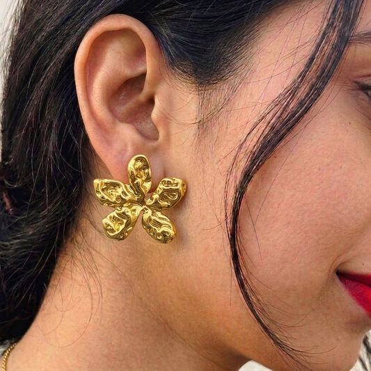 Elegant Floral Hammered Molten Gold Stud Earrings – Anti Tarnish, Lightweight & Skin-Friendly