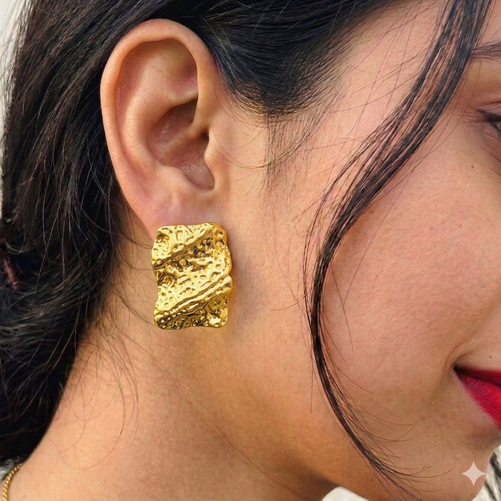 Minimalist Nomad Hammered Gold Earrings – Anti Tarnish, Lightweight & Skin-Friendly
