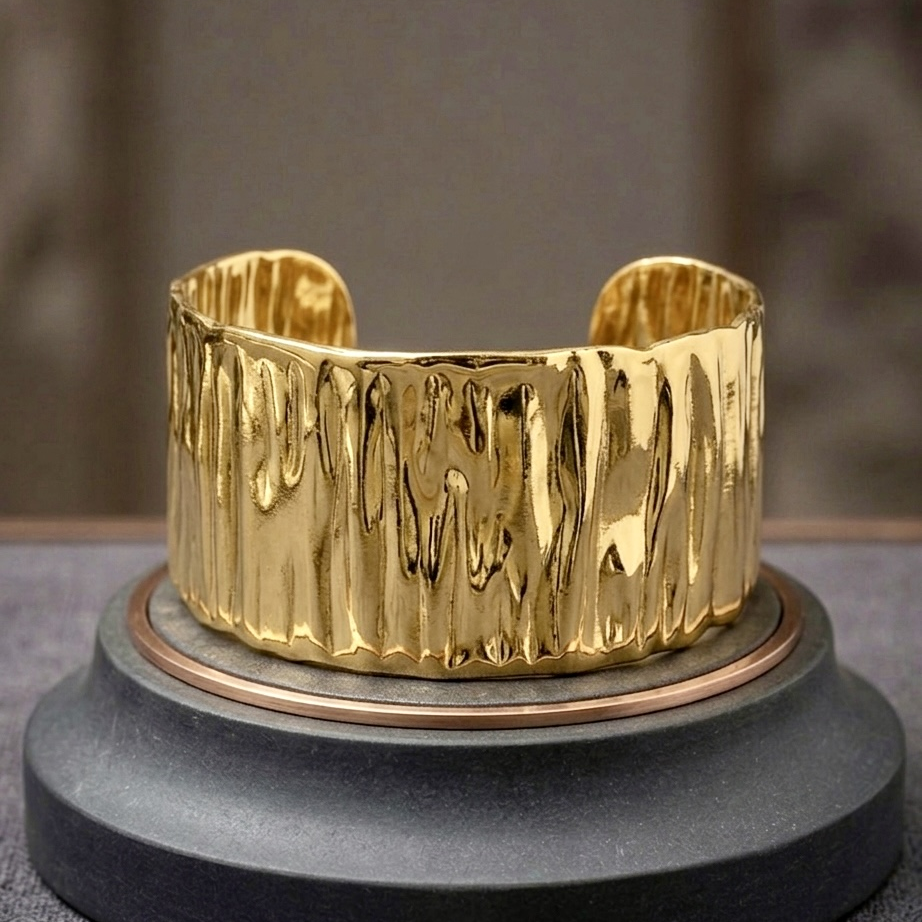 Bold Ribbed Gold Statement Kada Bracelet for Women – Anti Tarnish, Lightweight & Skin-Friendly
