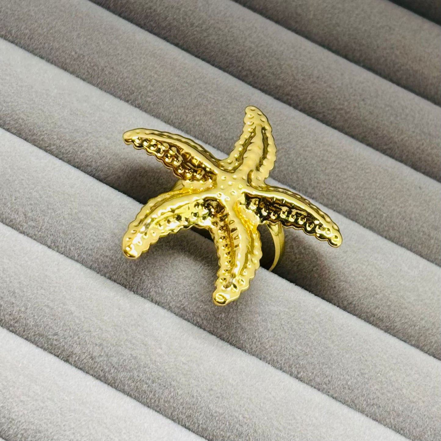 Golden Textured Starfish Statement Ring for Women – Anti Tarnish, Lightweight & Skin-Friendly
