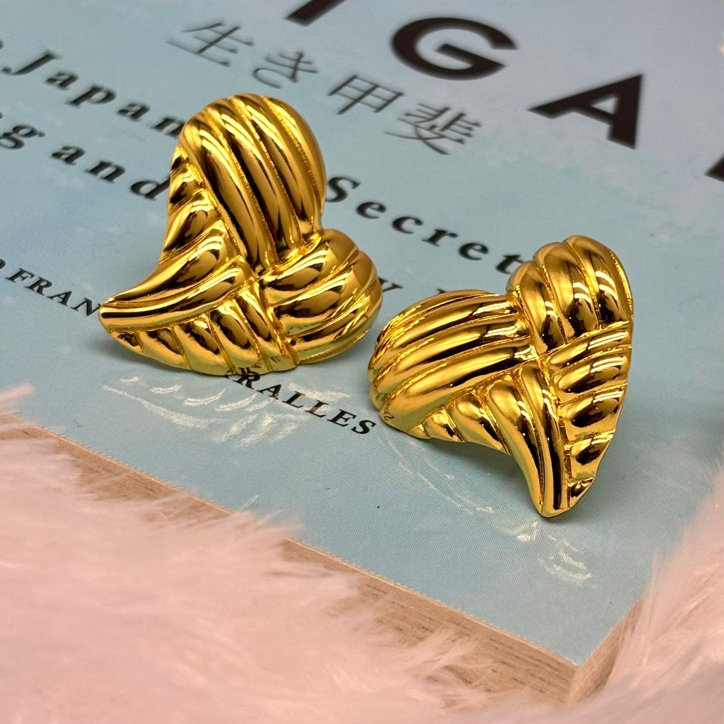 Elegant Ribbed Heart Knot Sculptural Stud Earrings – Anti Tarnish, Lightweight & Skin-Friendly