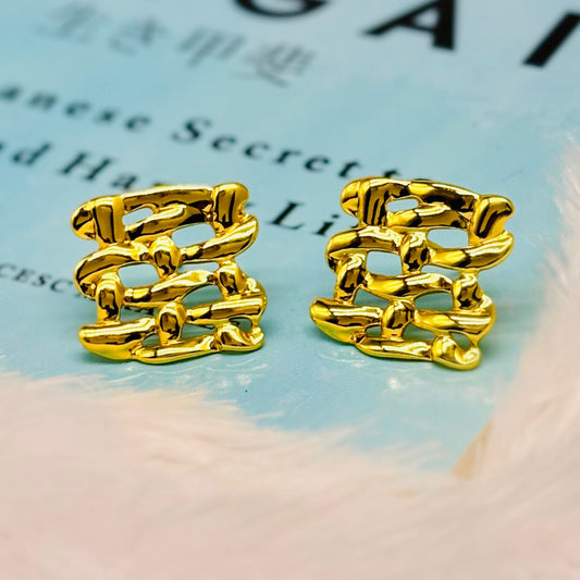 Modern Geometric Knotted Gold Stud Earrings – Anti Tarnish, Lightweight & Skin-Friendly